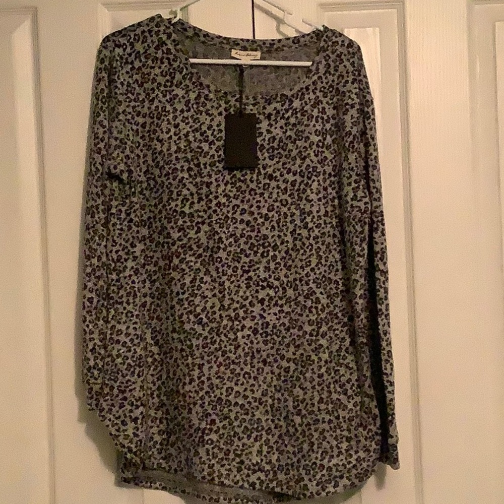 Jane and Delancey Tunic/Sweater Shirt, long sleeve. - Picture 1 of 6
